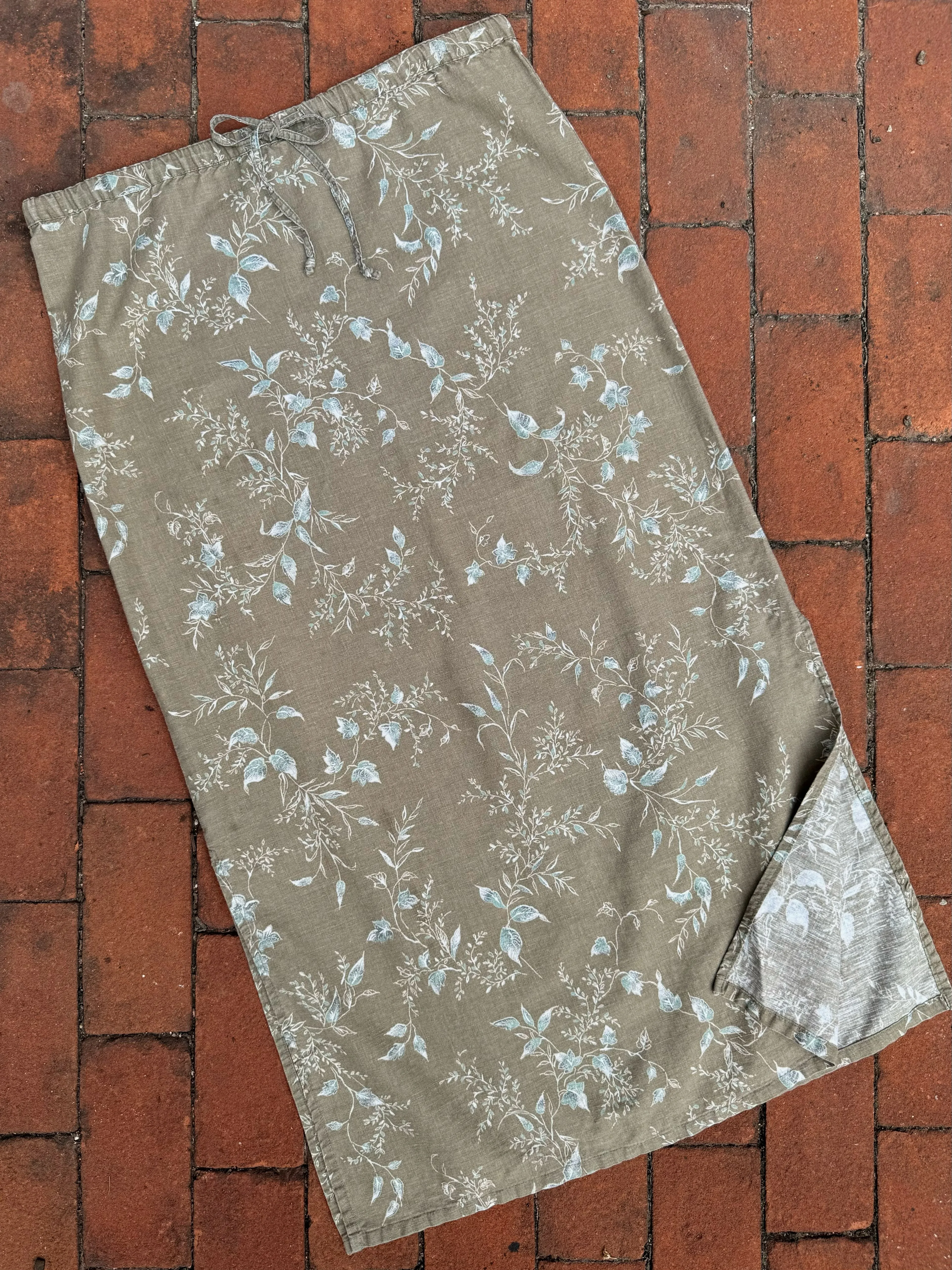 90s Muted Floral Linen Maxi Skirt (S)
