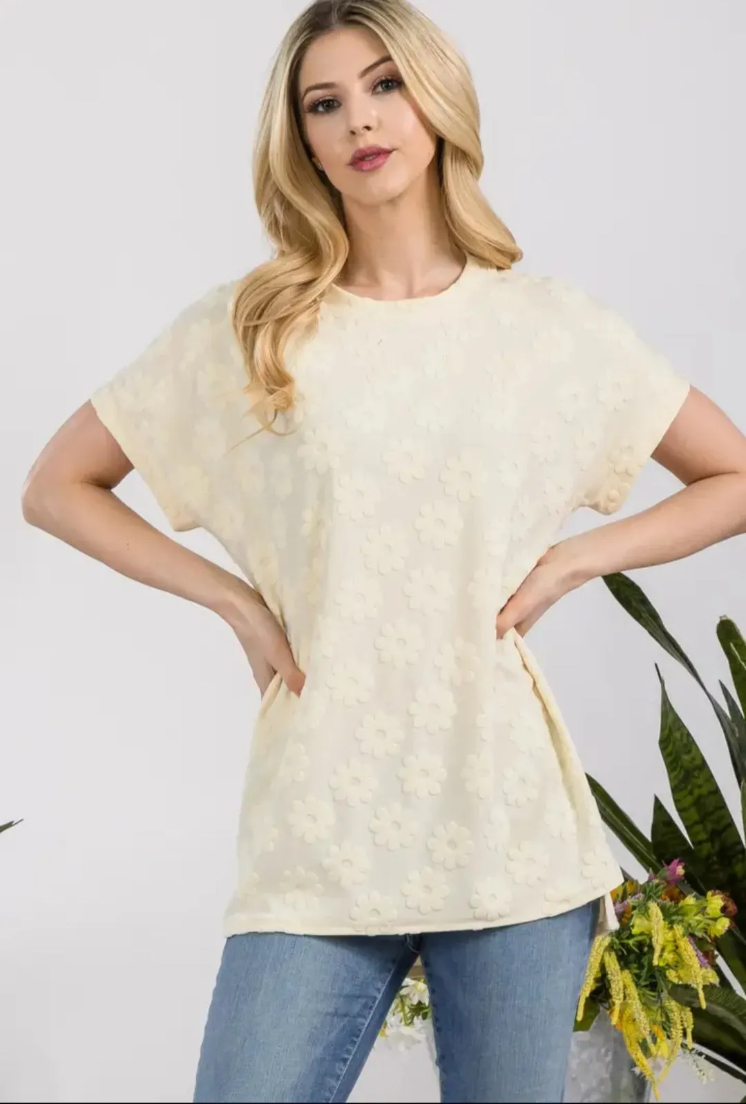 Cream Top w/Jacquard Daisies - #7057-7063