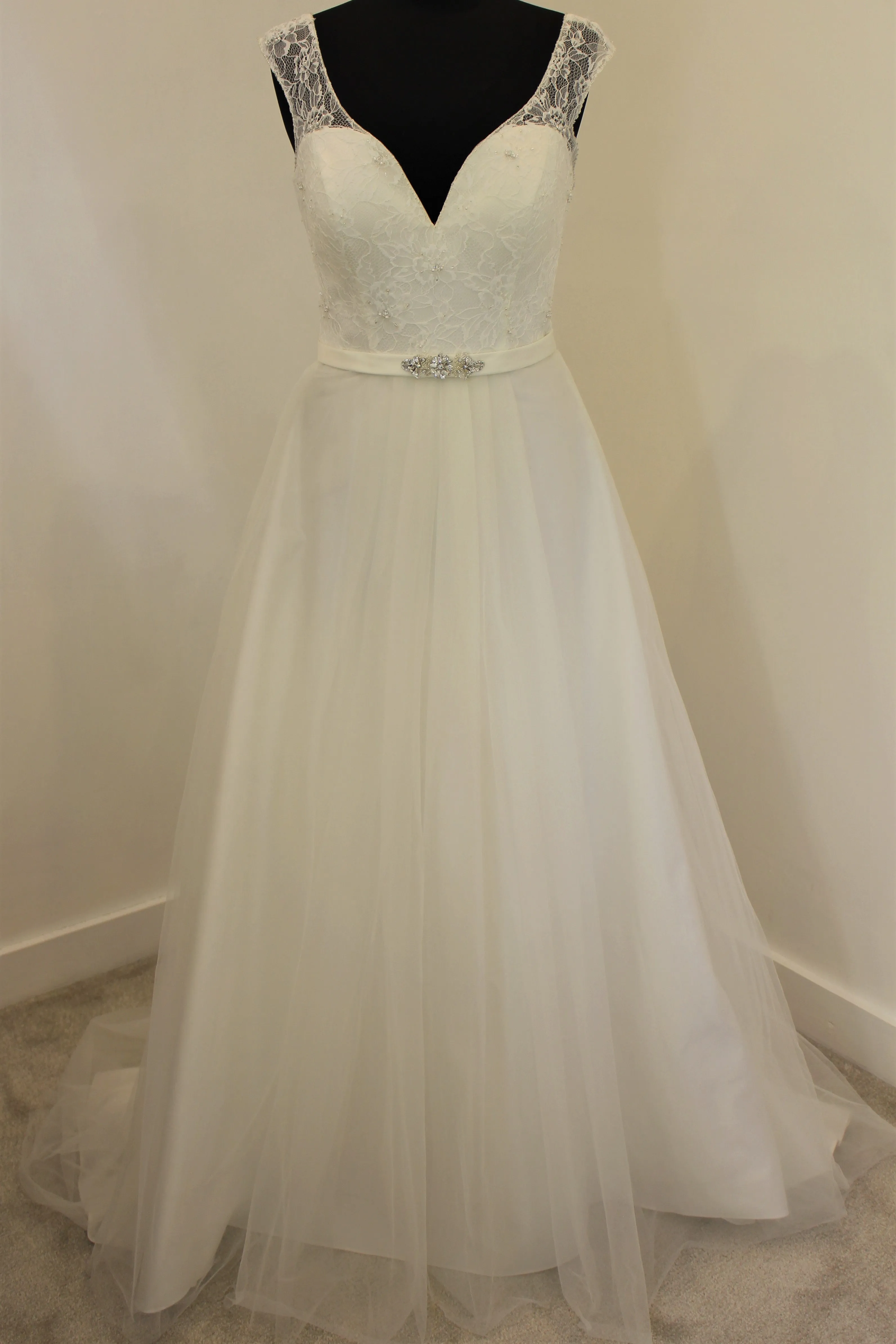 Ella Rosa by Kenneth Winston GA 2249 size UK 12