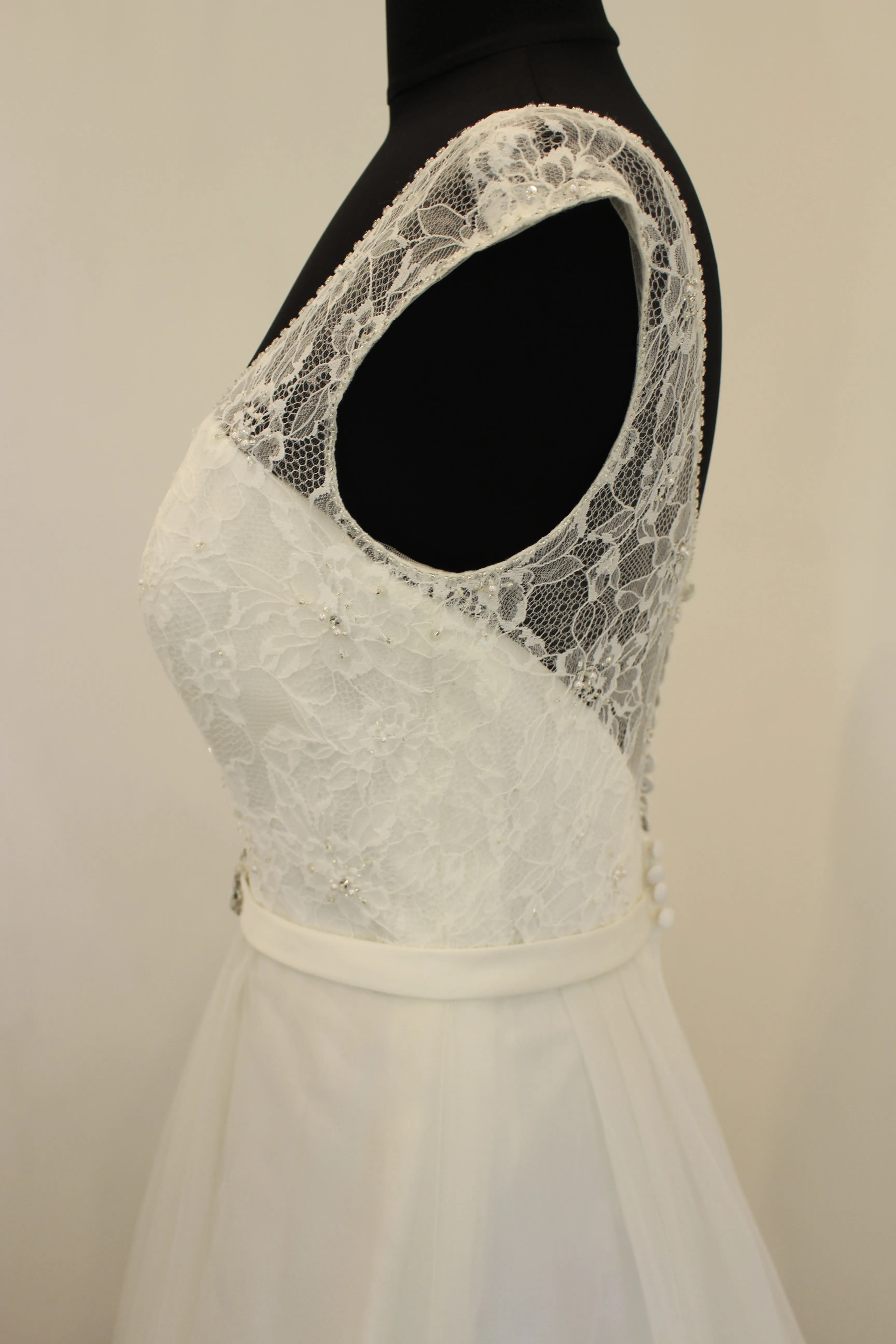 Ella Rosa by Kenneth Winston GA 2249 size UK 12