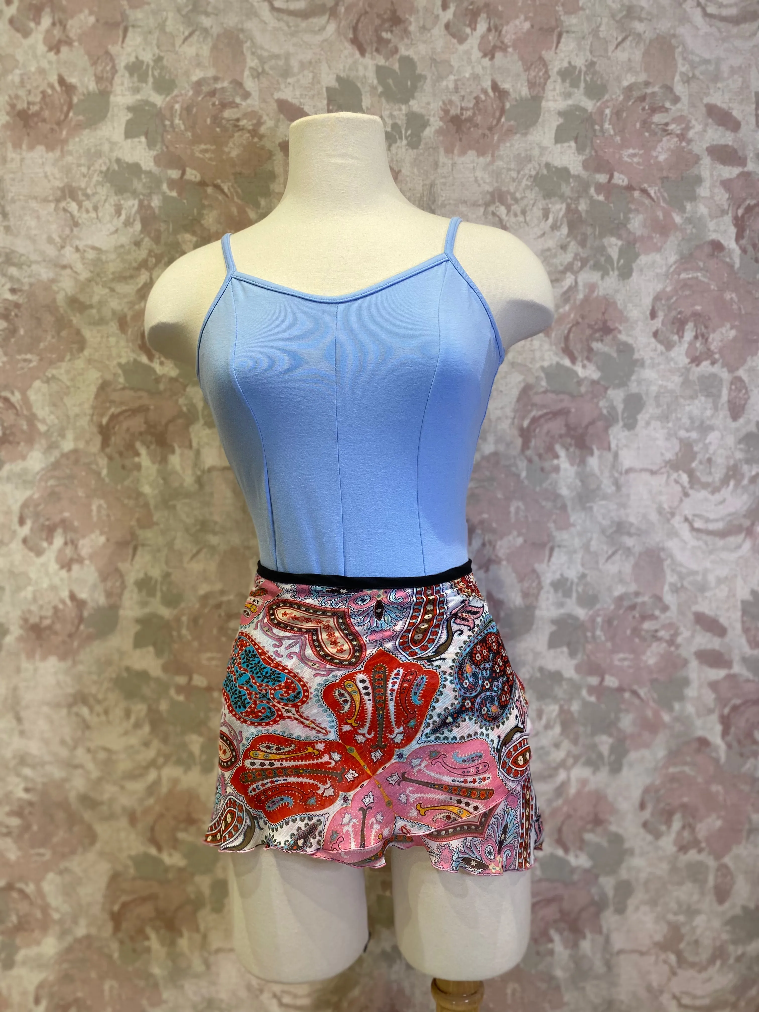 Ladies Red Pasely Print Skirt